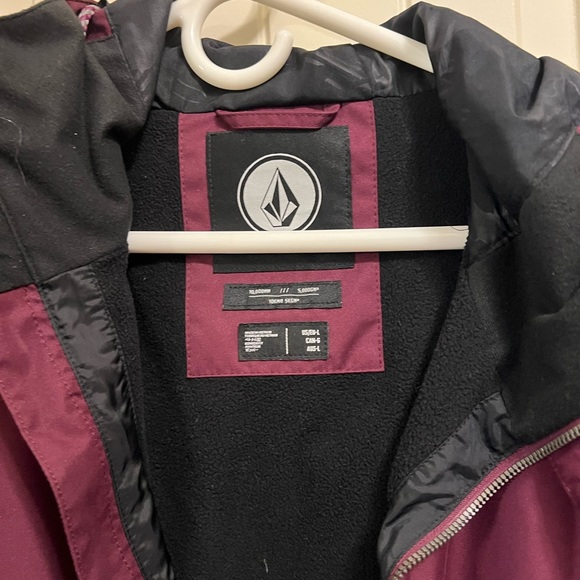 Volcom Snowboard Jacket - Picture 3 of 3
